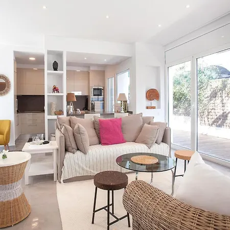 Mediterranean Bliss With Pool * Pineda de Mar