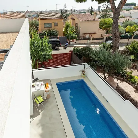 Mediterranean Bliss With Pool Holiday home *